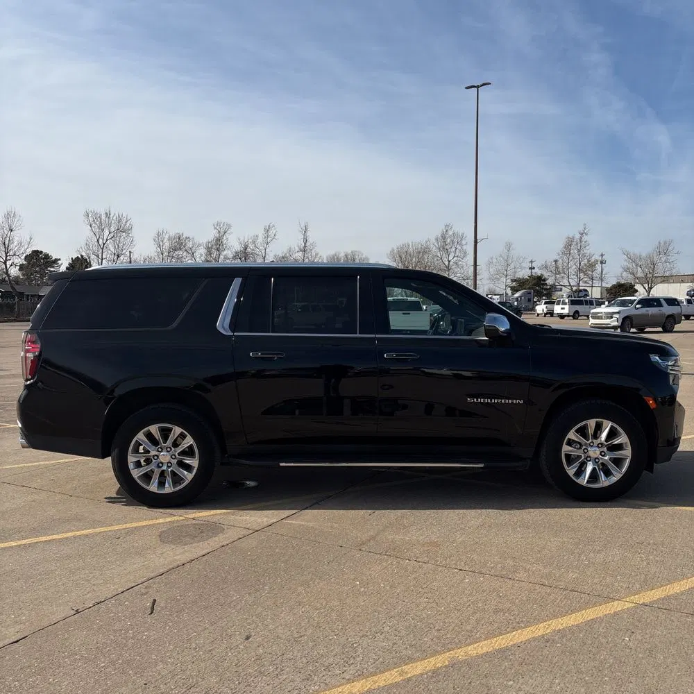 2023 Chevrolet Suburban Premier