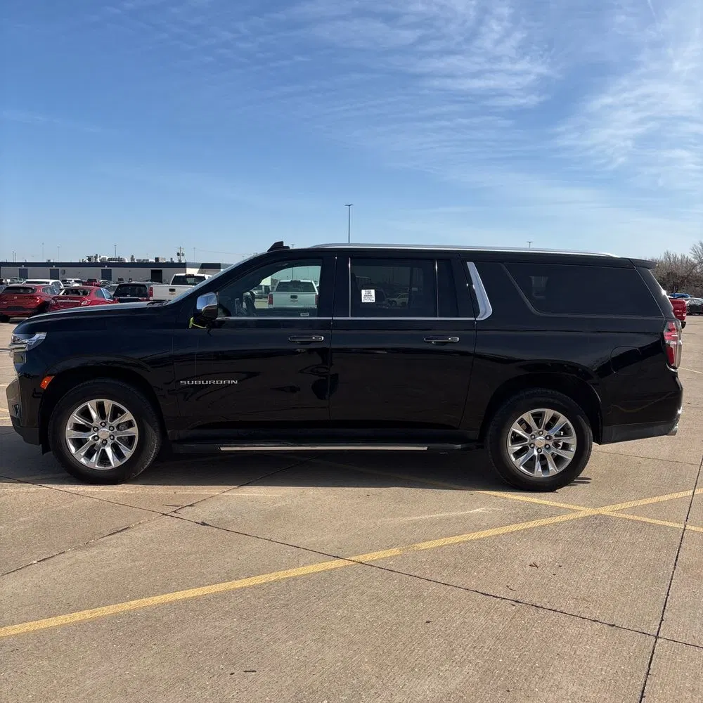 2023 Chevrolet Suburban Premier