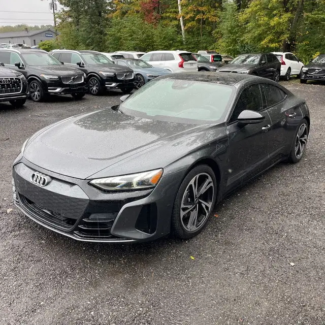2023 Audi e-tron GT Premium Plus
