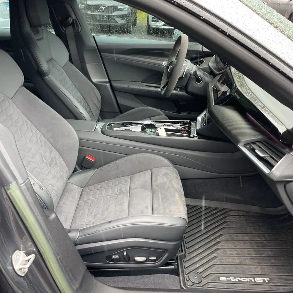 2023 Audi e-tron GT Premium Plus