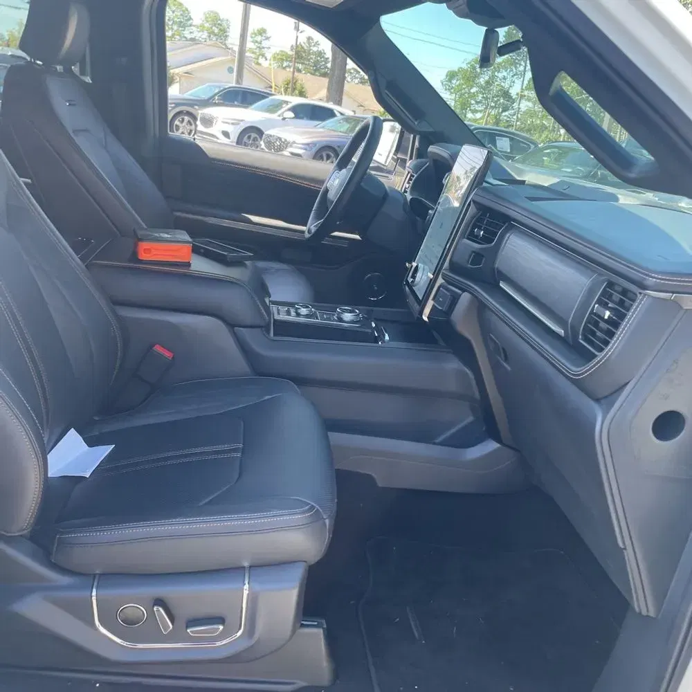 2024 Ford Expedition MAX Platinum