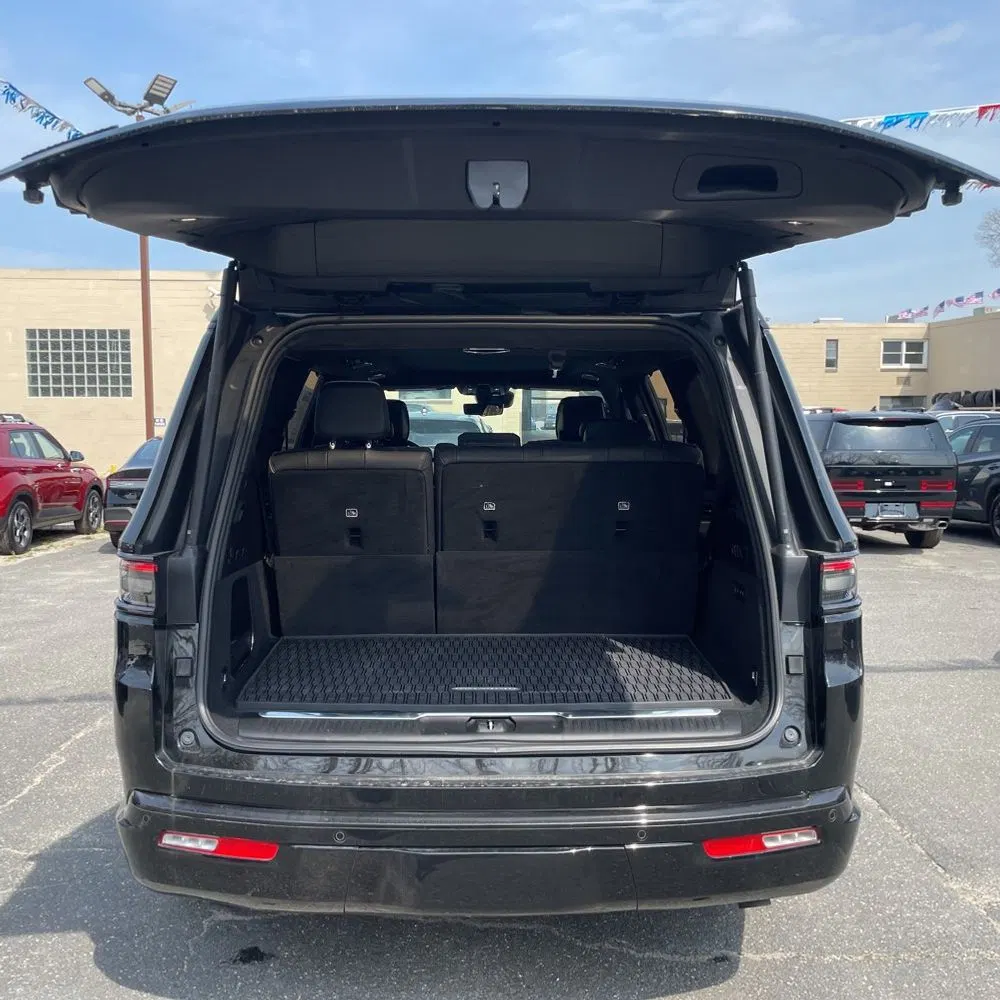 2022 Jeep Grand Wagoneer Obsidian
