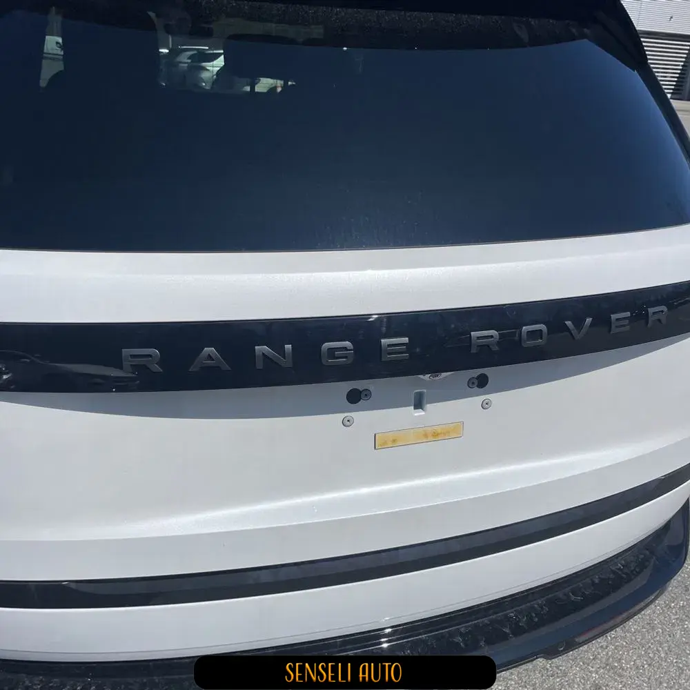 2024 Land Rover Range Rover P530 SE