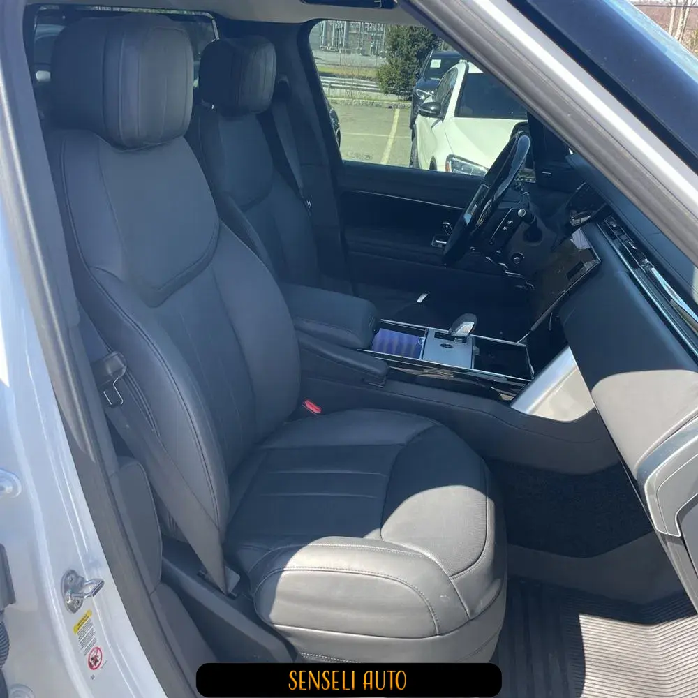 2024 Land Rover Range Rover P530 SE