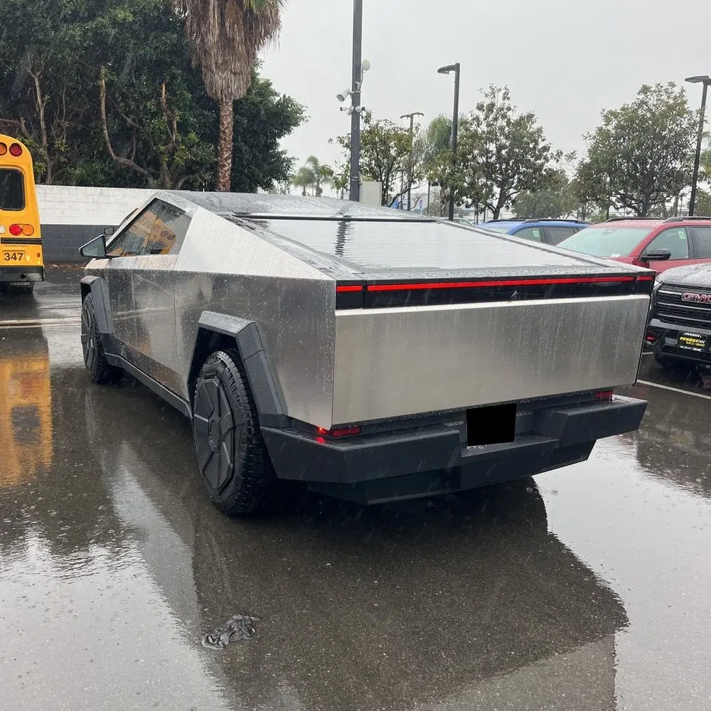 2024 Tesla Cybertruck Base