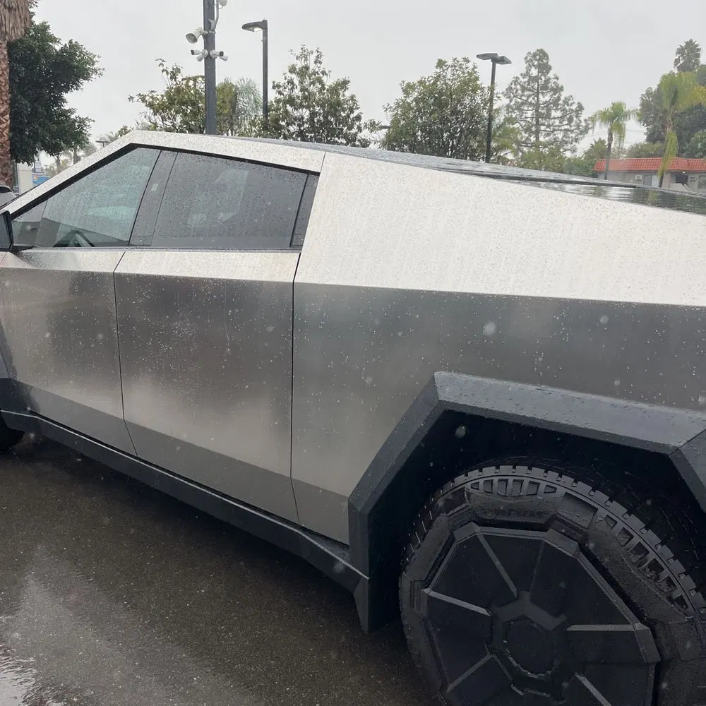 2024 Tesla Cybertruck Base