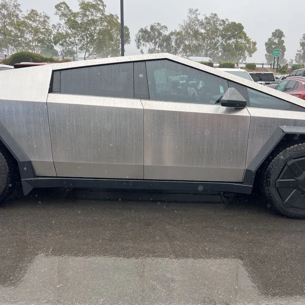 2024 Tesla Cybertruck Base