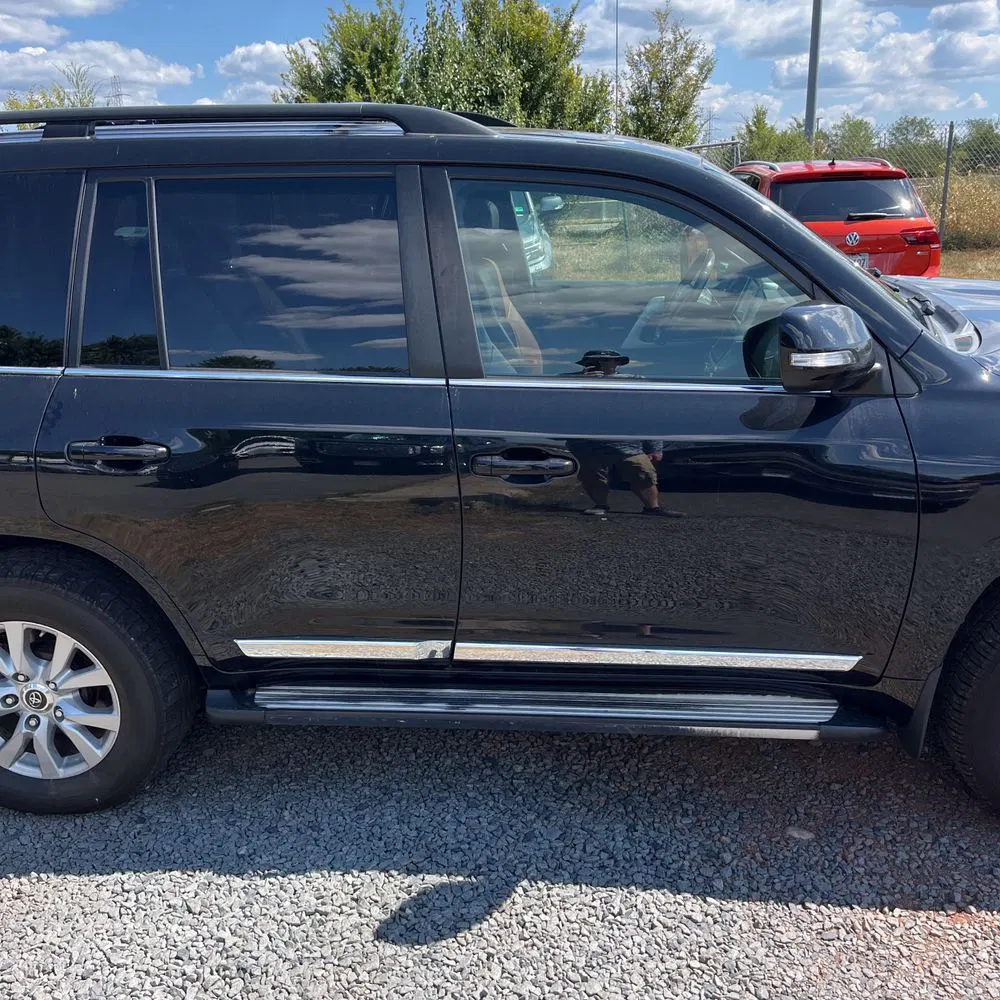 2017 Toyota Land Cruiser Base