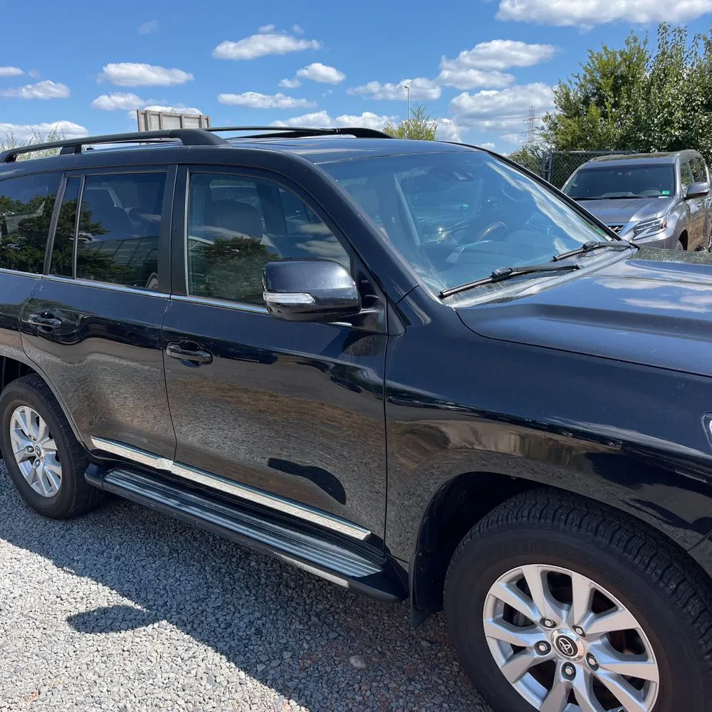 2017 Toyota Land Cruiser Base