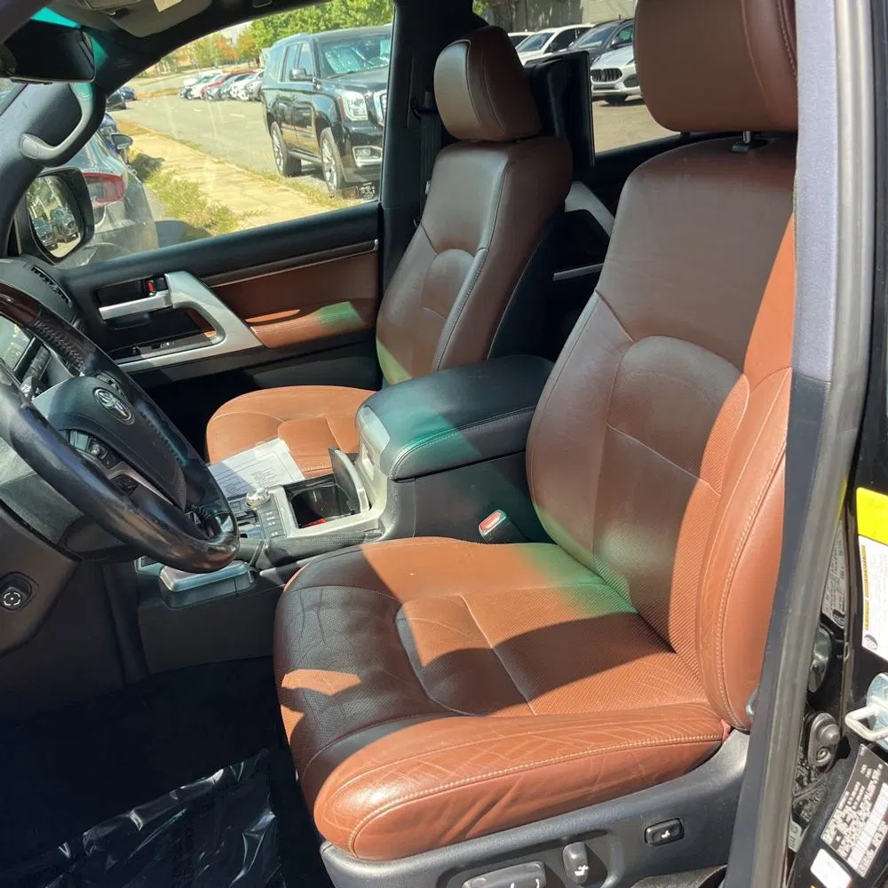 2017 Toyota Land Cruiser Base