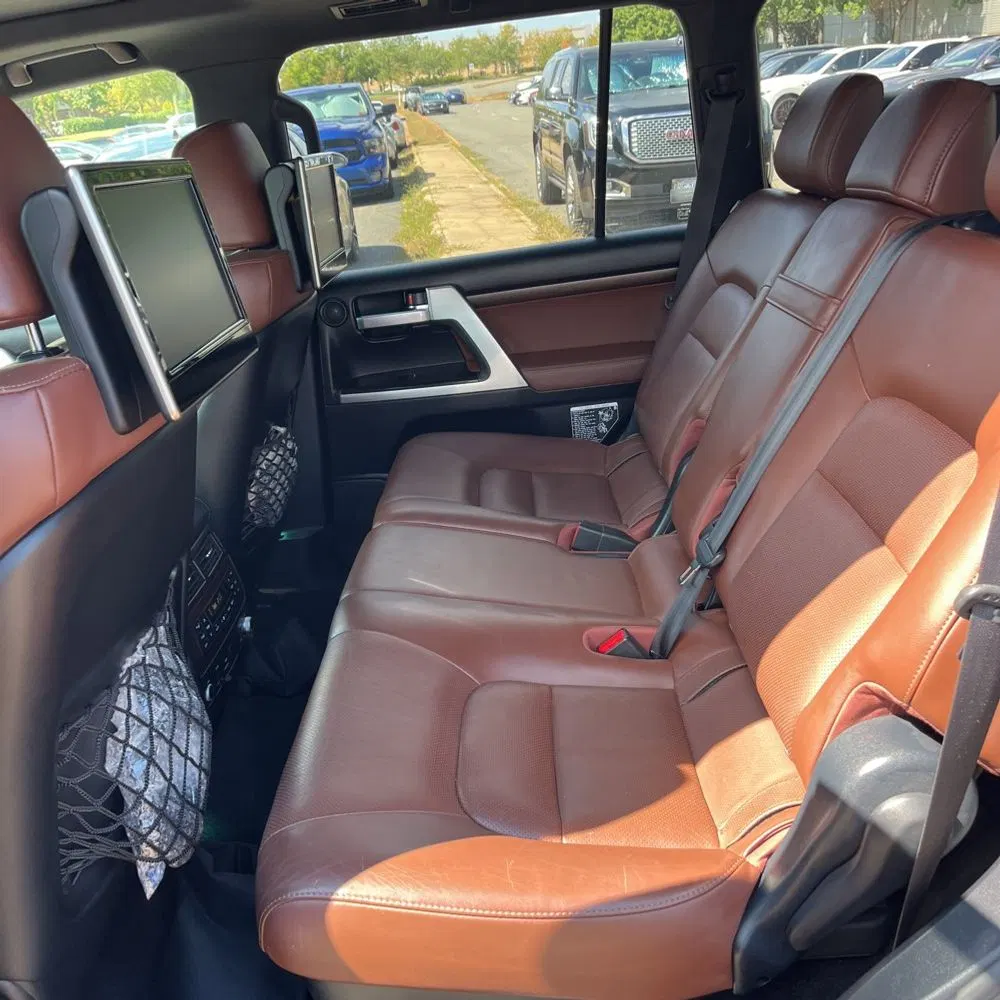 2017 Toyota Land Cruiser Base