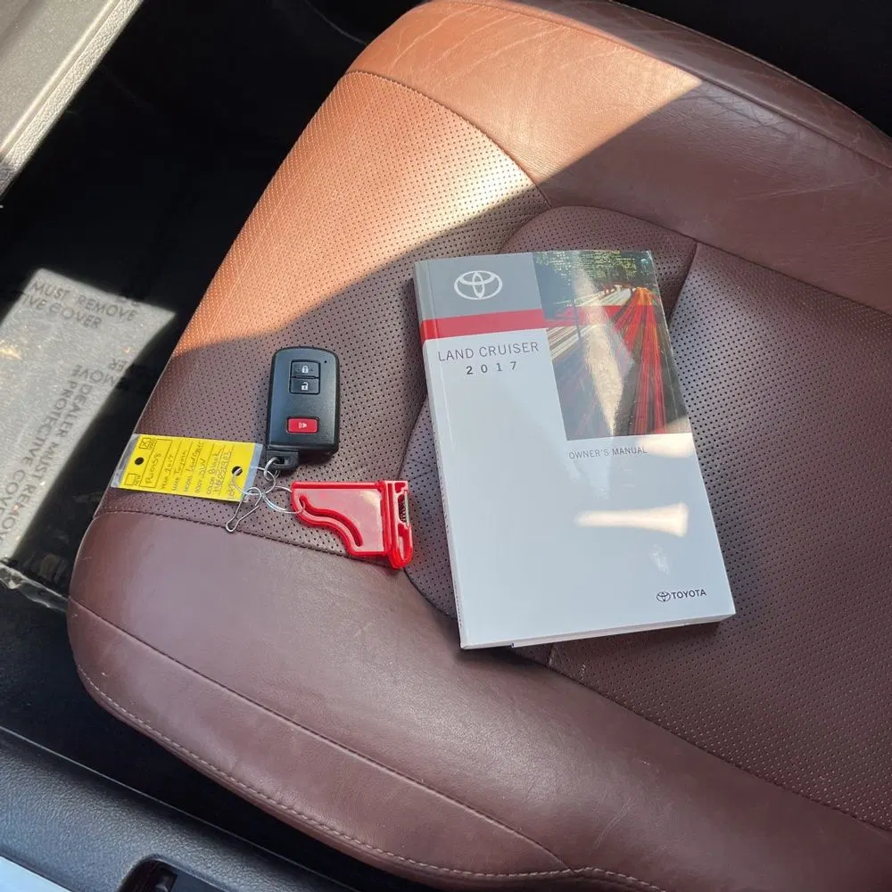 2017 Toyota Land Cruiser Base
