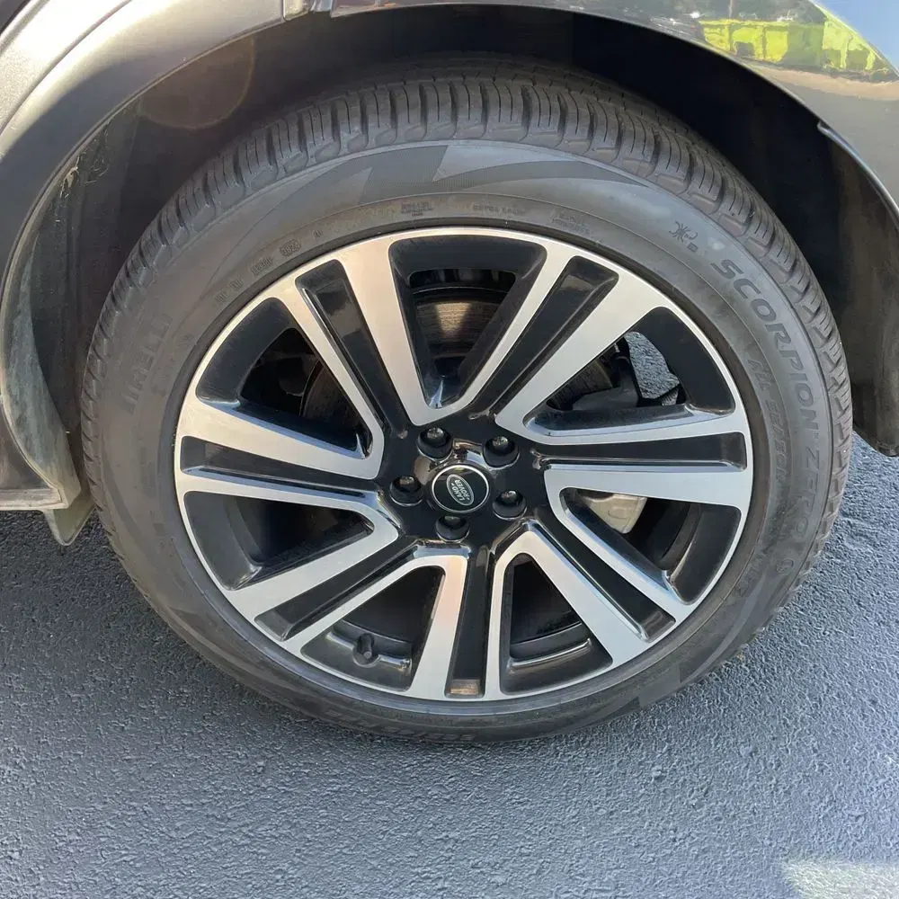 2023 Land Rover Range Rover P530 SE