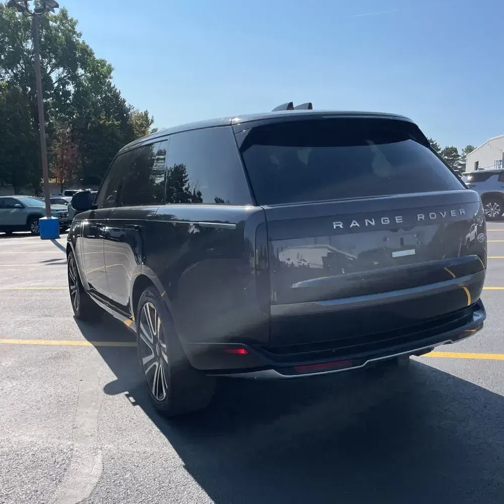 2023 Land Rover Range Rover P530 SE
