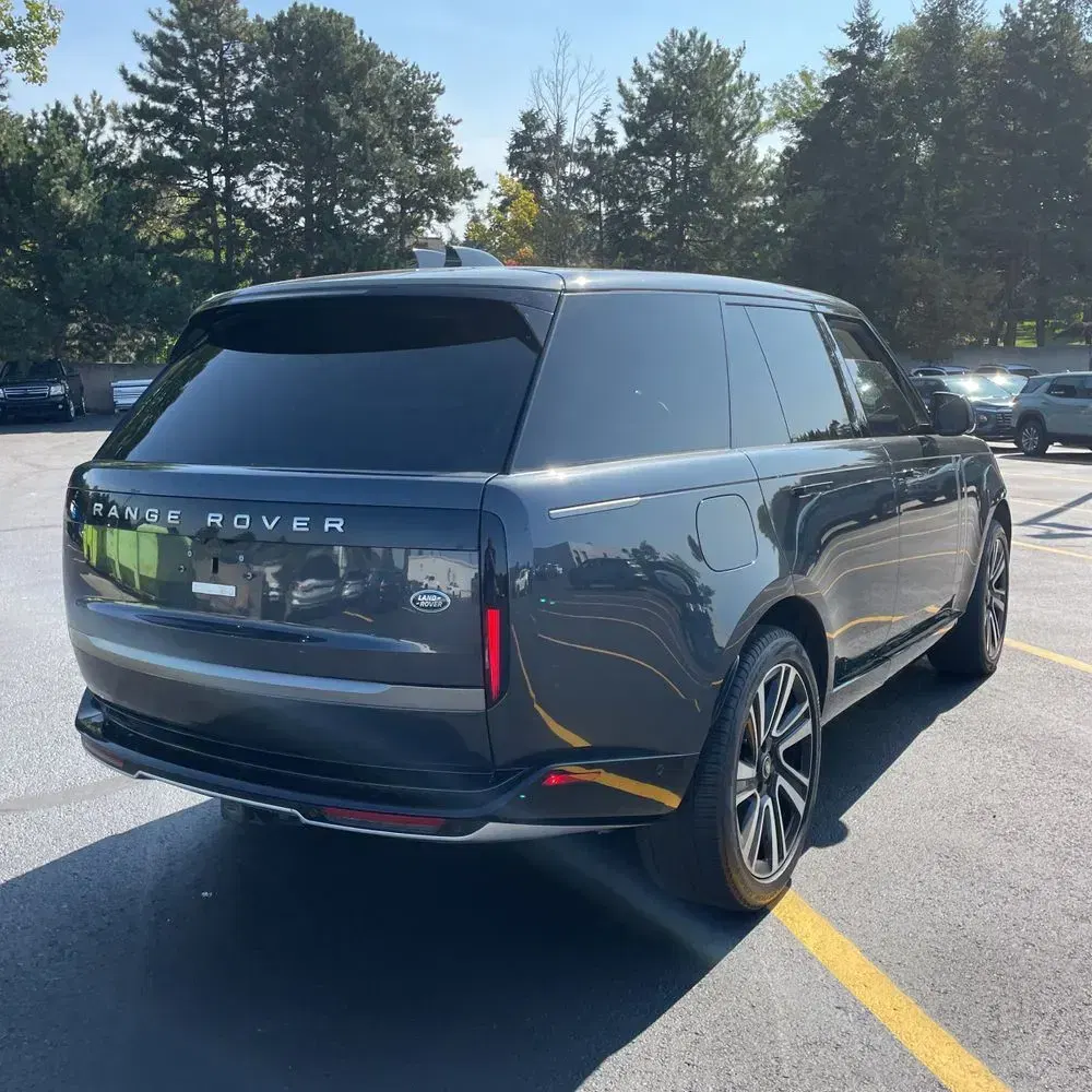 2023 Land Rover Range Rover P530 SE