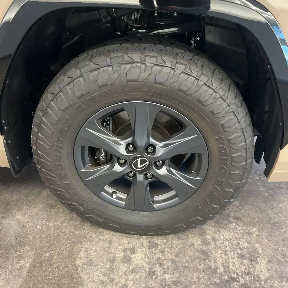 2025 Lexus LX 700h Overtrail