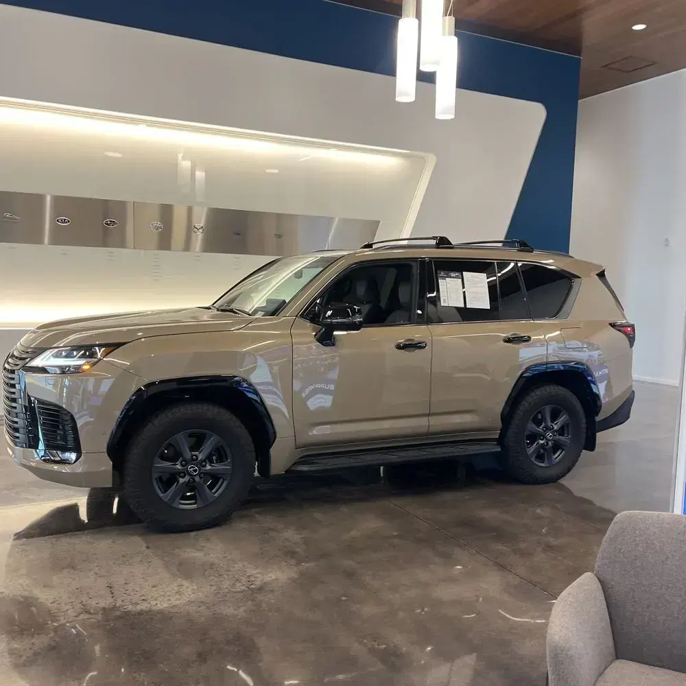2025 Lexus LX 700h Overtrail