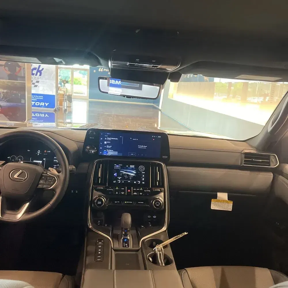 2025 Lexus LX 700h Overtrail