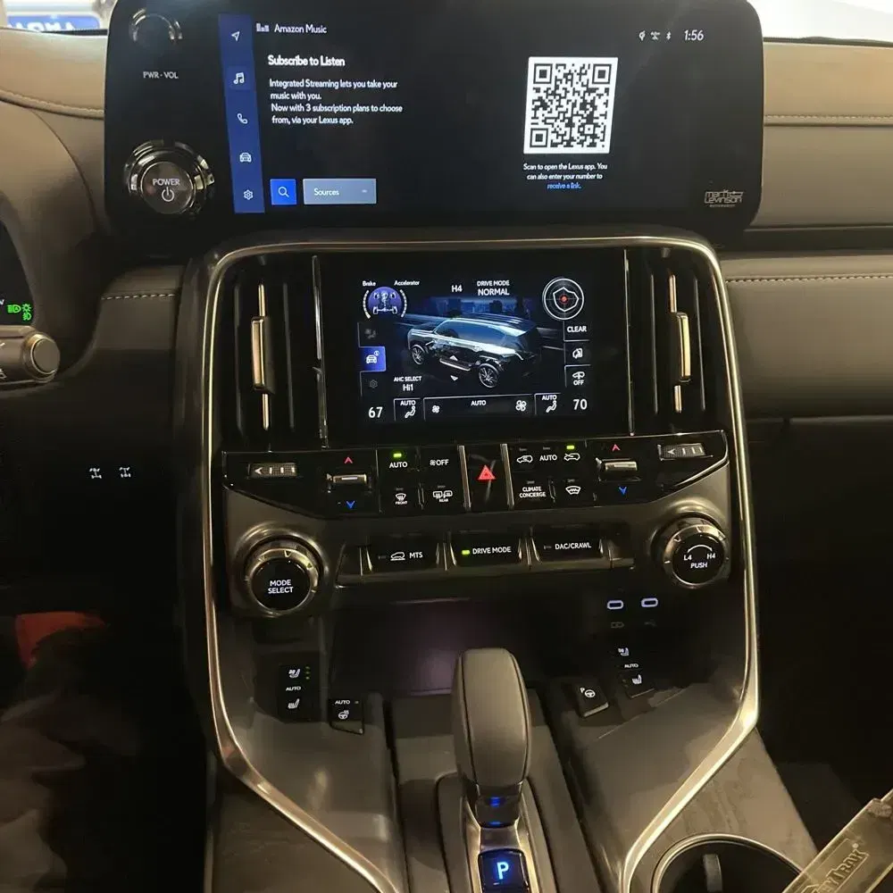 2025 Lexus LX 700h Overtrail
