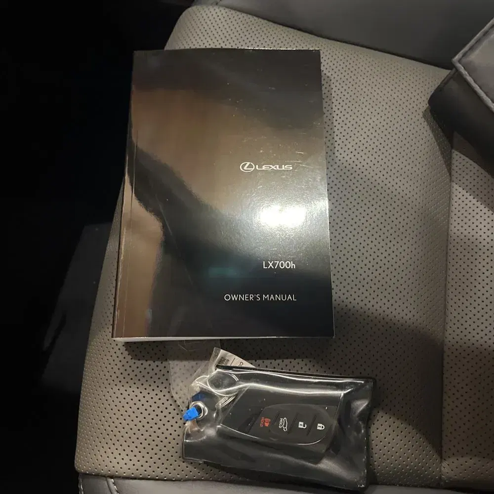 2025 Lexus LX 700h Overtrail