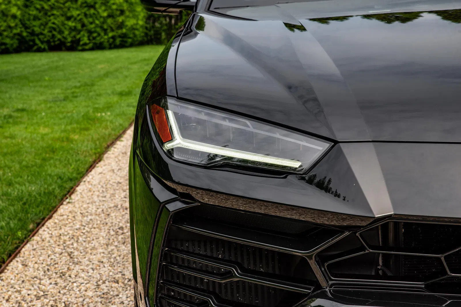 2019 Lamborghini Urus - 641-hp Turbo V8, AWD, Mostly Unmodified