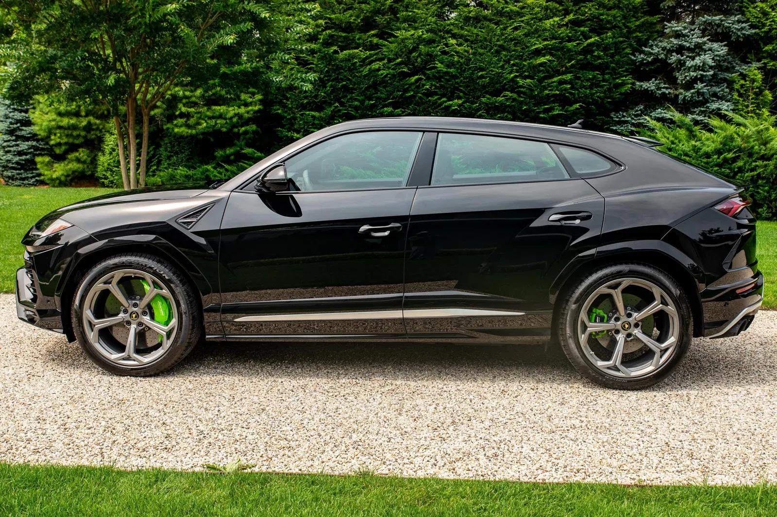 2019 Lamborghini Urus - 641-hp Turbo V8, AWD, Mostly Unmodified