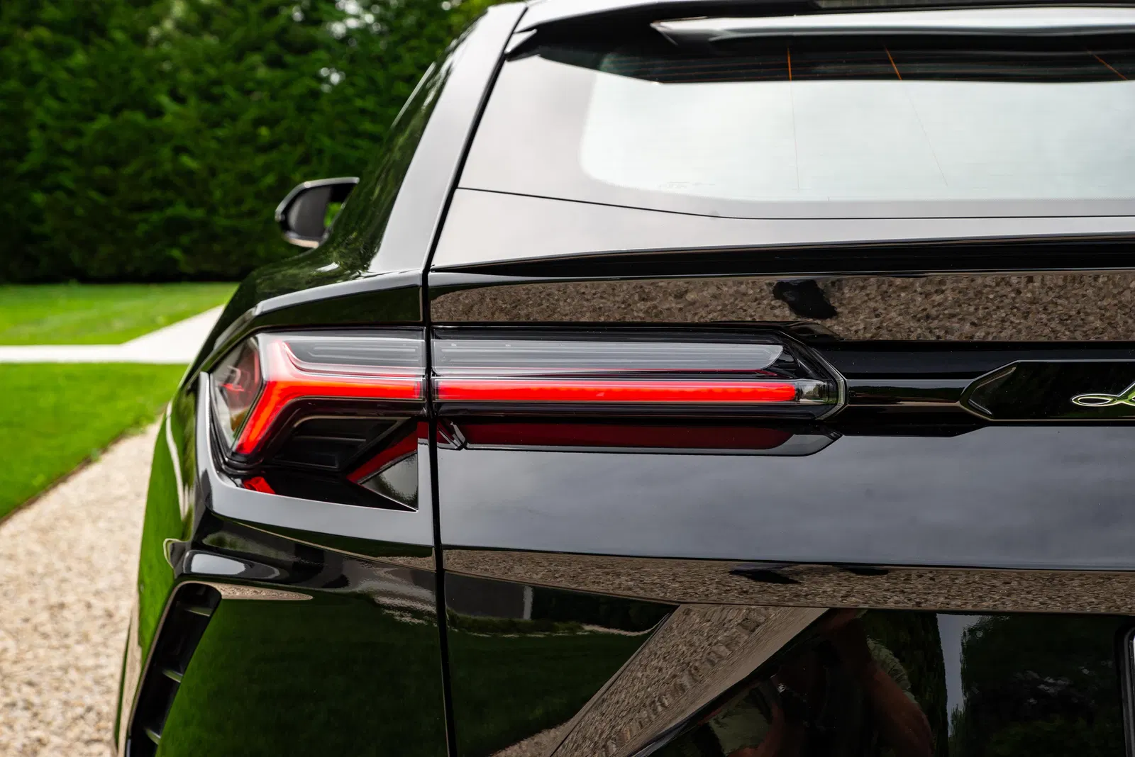 2019 Lamborghini Urus - 641-hp Turbo V8, AWD, Mostly Unmodified