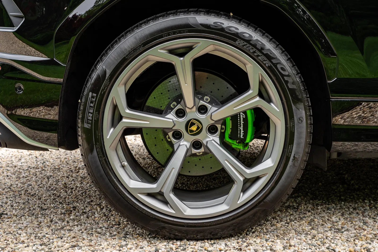 2019 Lamborghini Urus - 641-hp Turbo V8, AWD, Mostly Unmodified