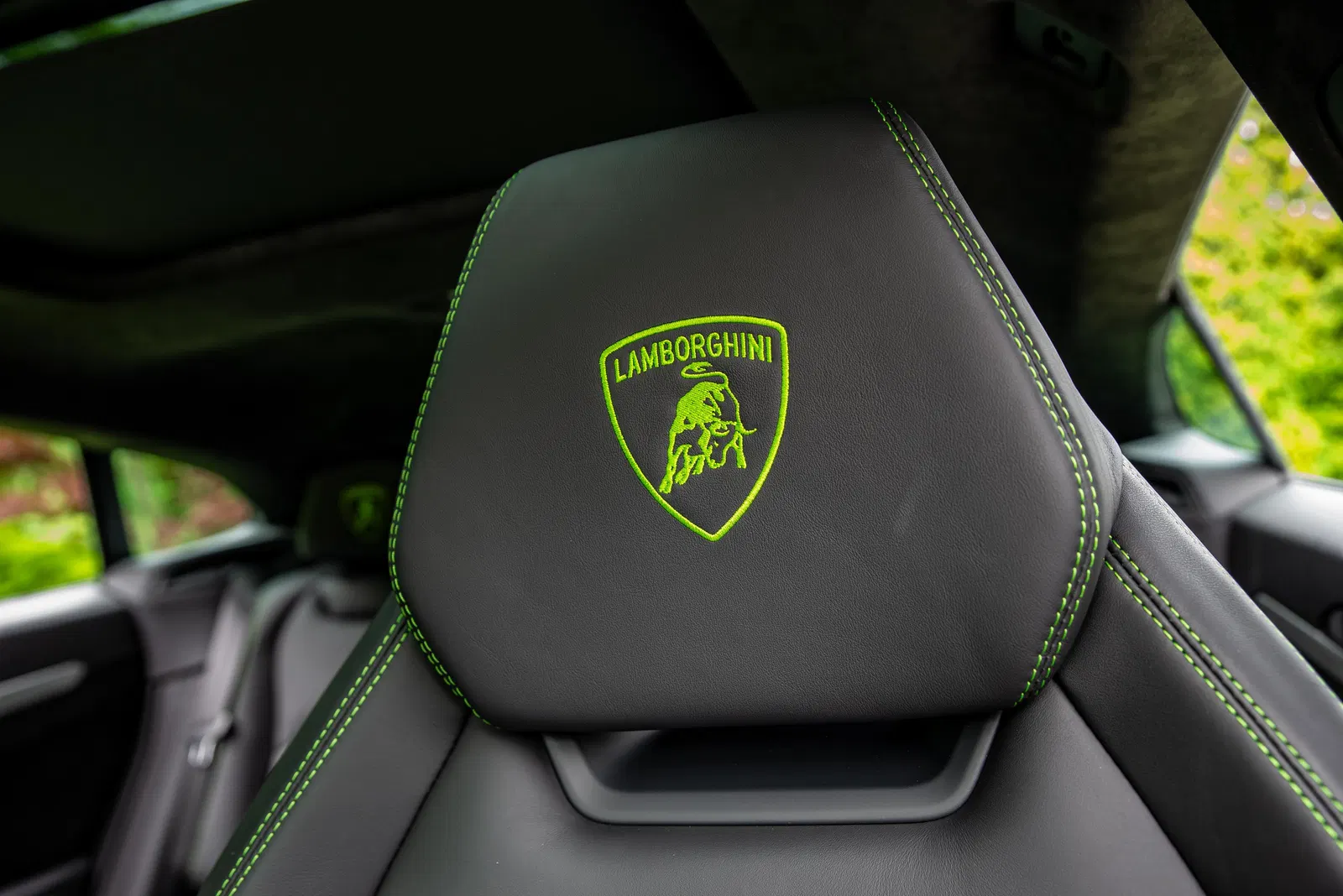 2019 Lamborghini Urus - 641-hp Turbo V8, AWD, Mostly Unmodified