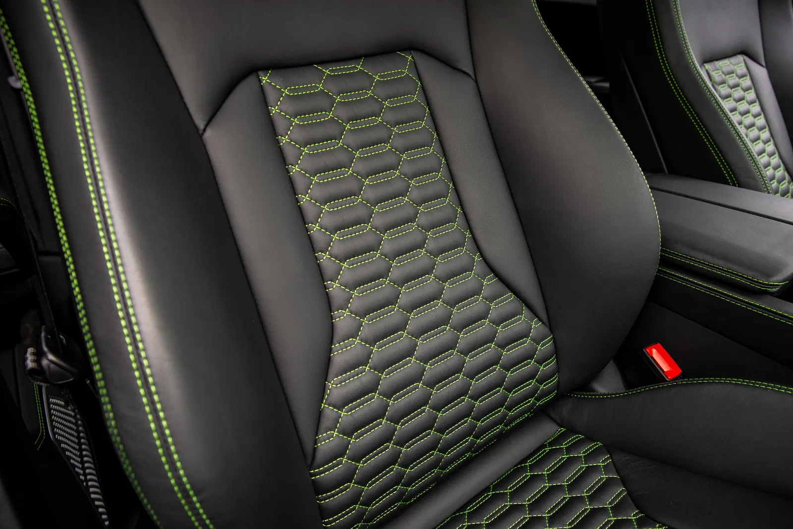 2019 Lamborghini Urus - 641-hp Turbo V8, AWD, Mostly Unmodified