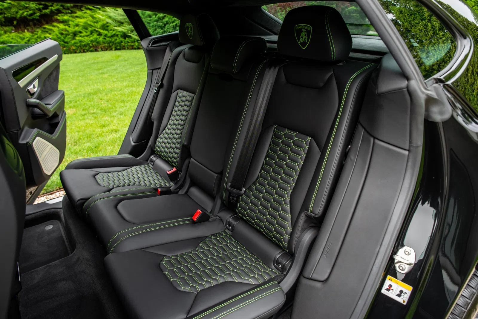 2019 Lamborghini Urus - 641-hp Turbo V8, AWD, Mostly Unmodified