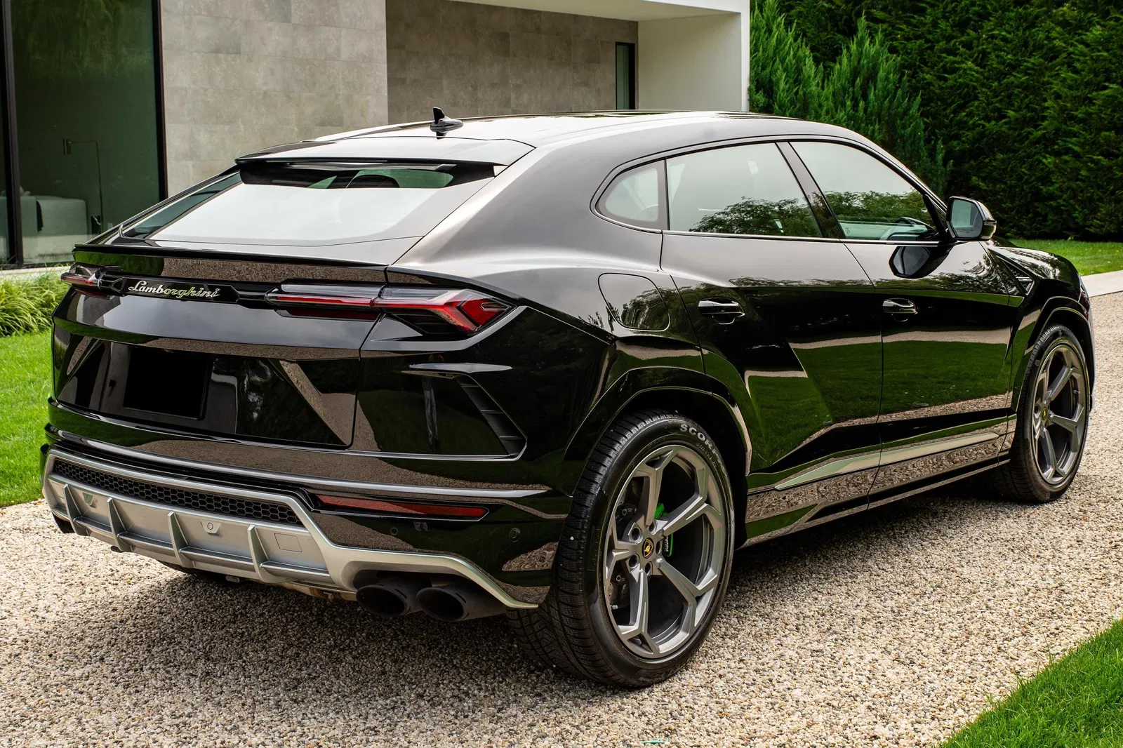 2019 Lamborghini Urus - 641-hp Turbo V8, AWD, Mostly Unmodified