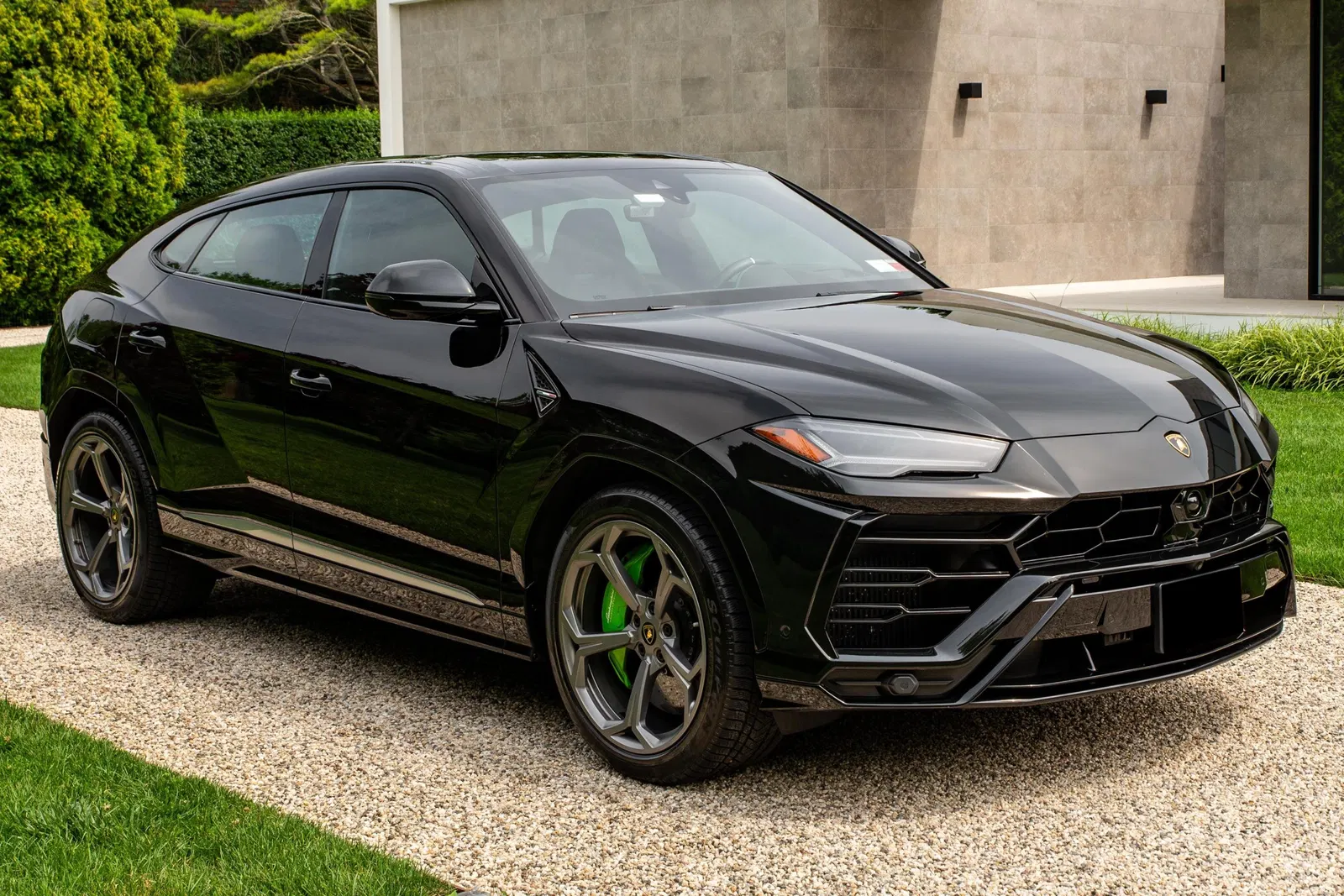2019 Lamborghini Urus - 641-hp Turbo V8, AWD, Mostly Unmodified