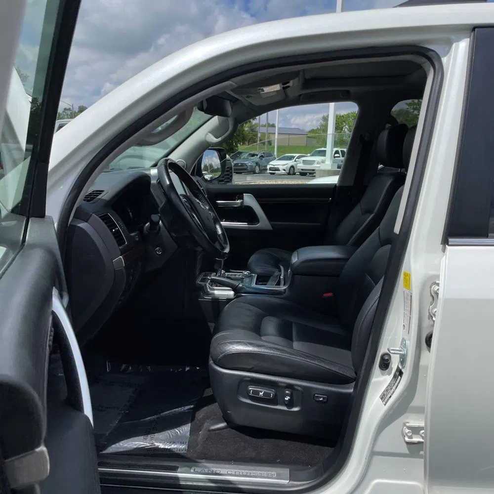 2020 Toyota Land Cruiser Base