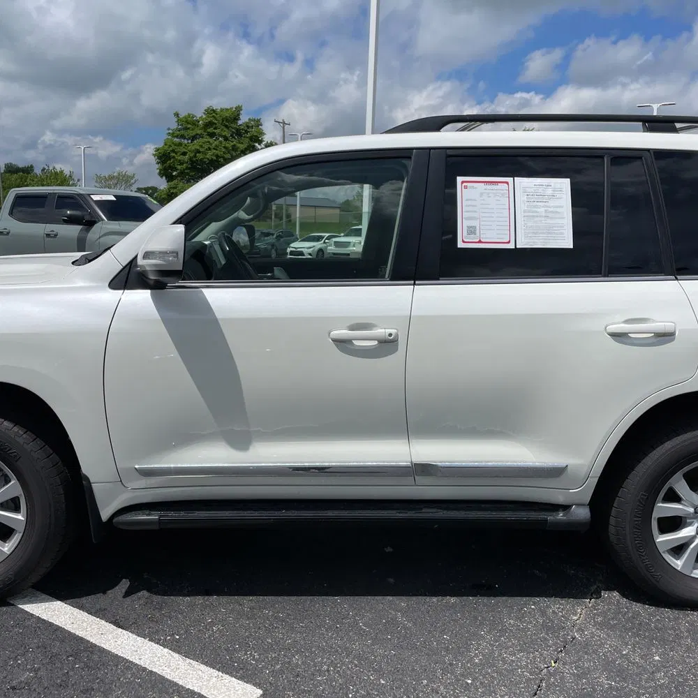 2020 Toyota Land Cruiser Base