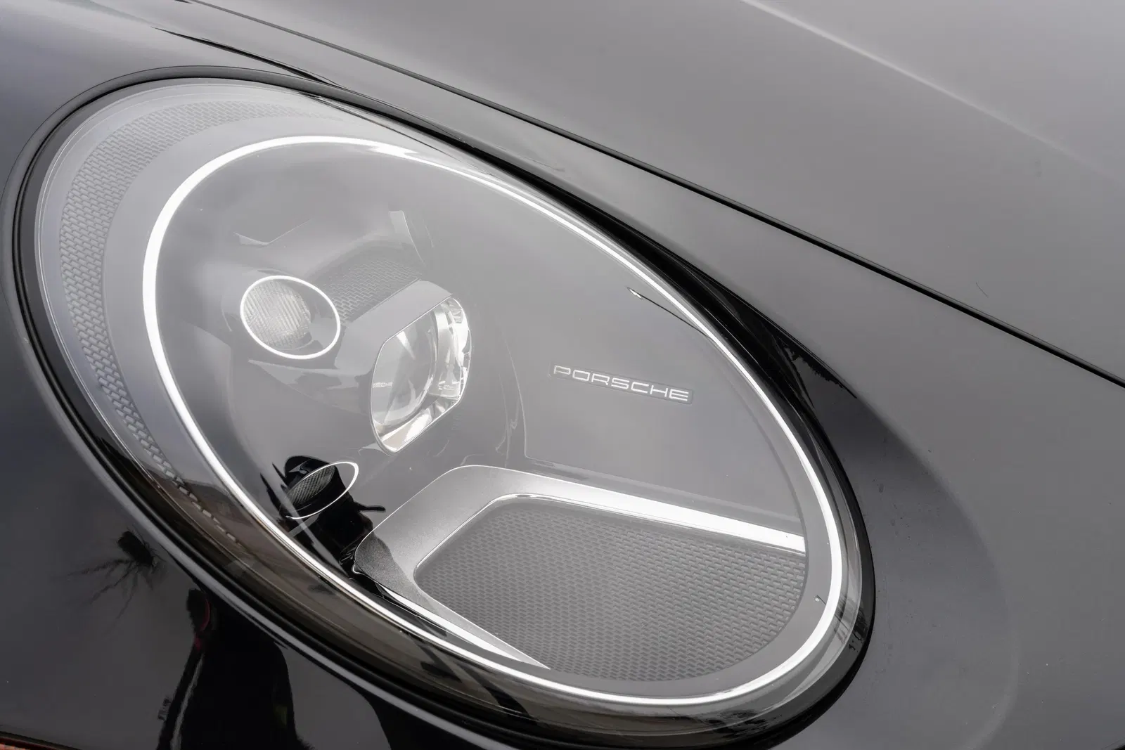 2020 Porsche 911 Carrera 4S Coupe - 443-hp Twin-Turbo Flat-6, AWD, Sport and Premium Packages