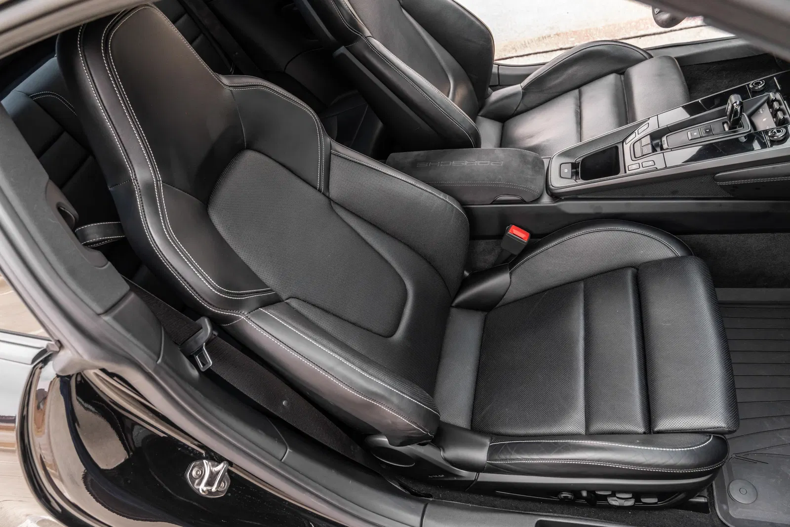 2020 Porsche 911 Carrera 4S Coupe - 443-hp Twin-Turbo Flat-6, AWD, Sport and Premium Packages