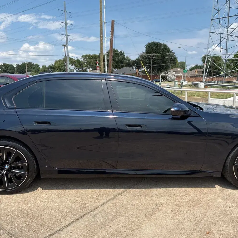 2023 BMW 7-Series 740i
