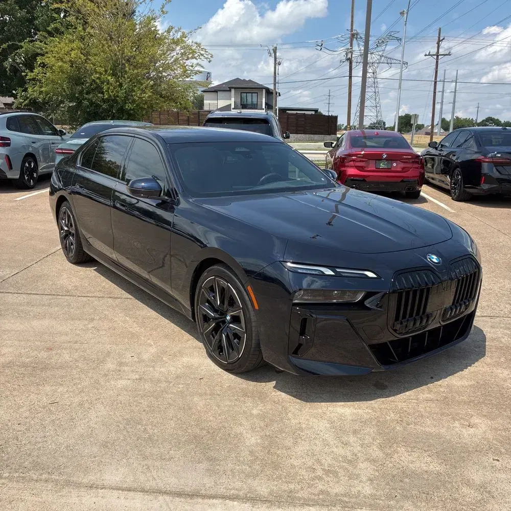 2023 BMW 7-Series 740i
