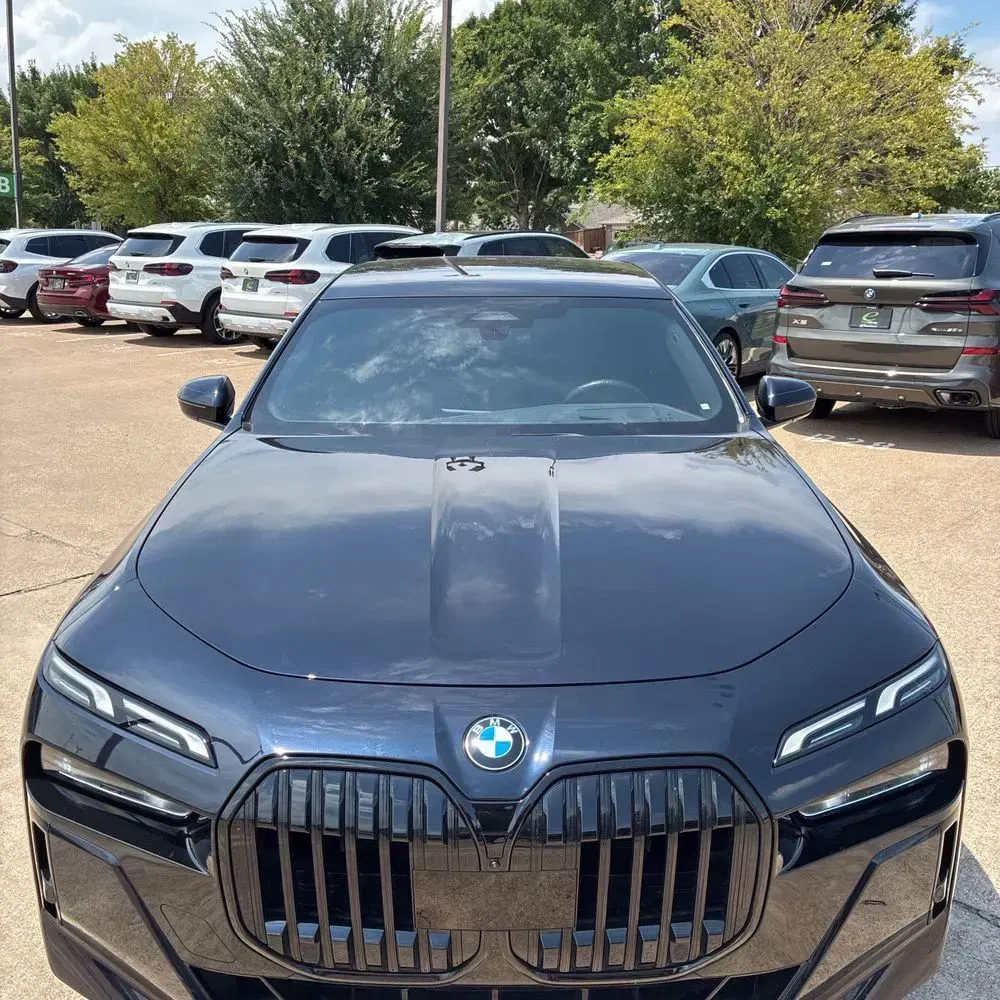 2023 BMW 7-Series 740i