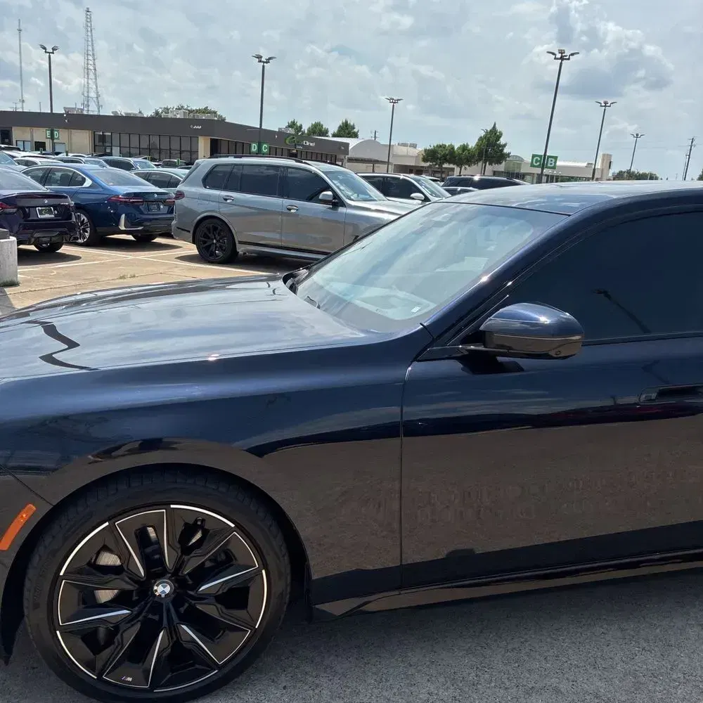 2023 BMW 7-Series 740i
