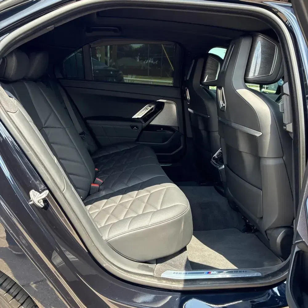 2023 BMW 7-Series 740i