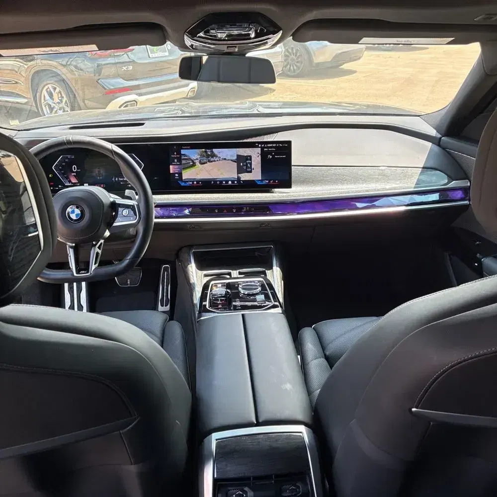 2023 BMW 7-Series 740i