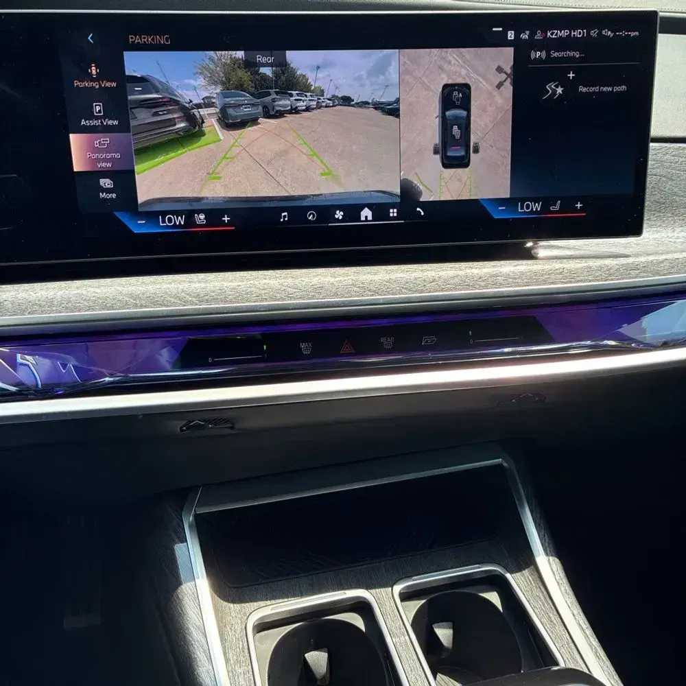 2023 BMW 7-Series 740i