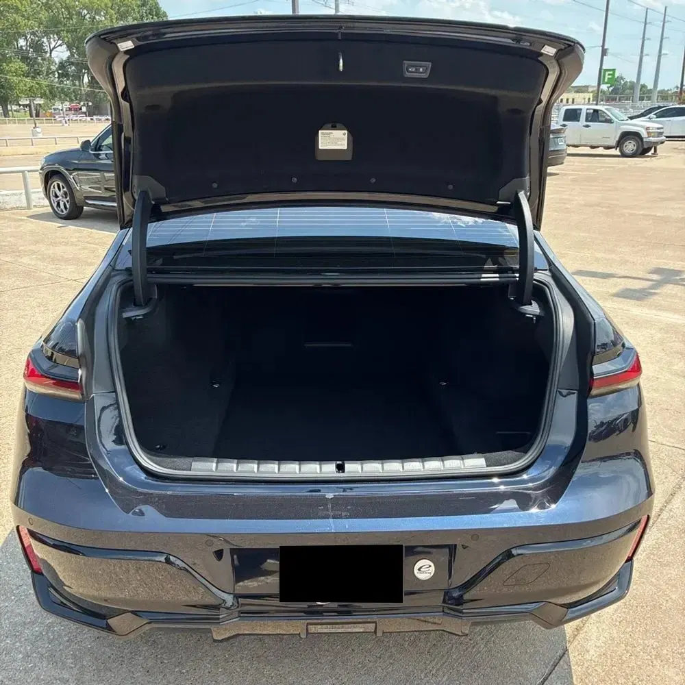 2023 BMW 7-Series 740i