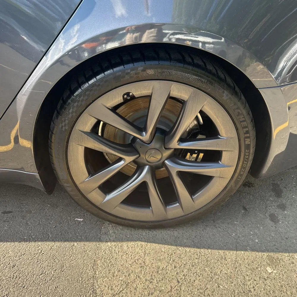 2021 Tesla Model S Plaid