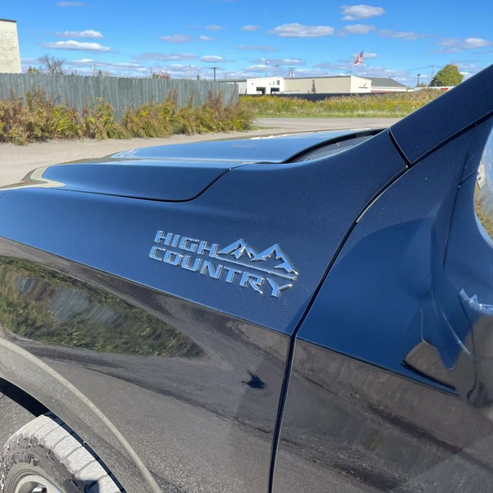 2022 Chevrolet Suburban 1500 High Country