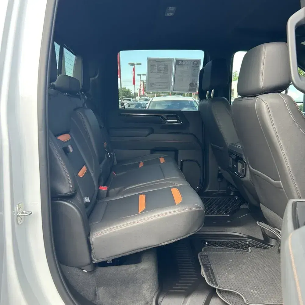 2024 GMC Sierra 2500 AT4