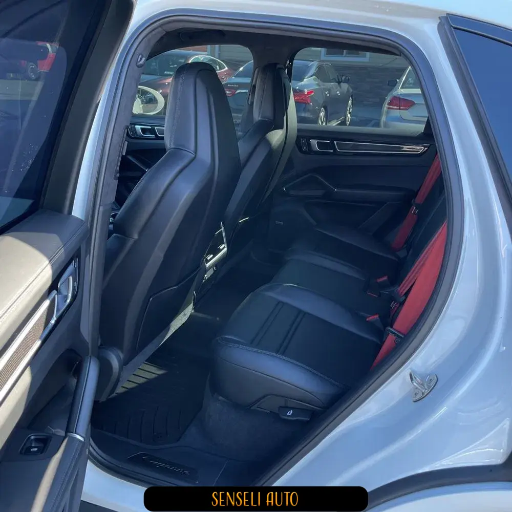 2022 Porsche Cayenne GTS