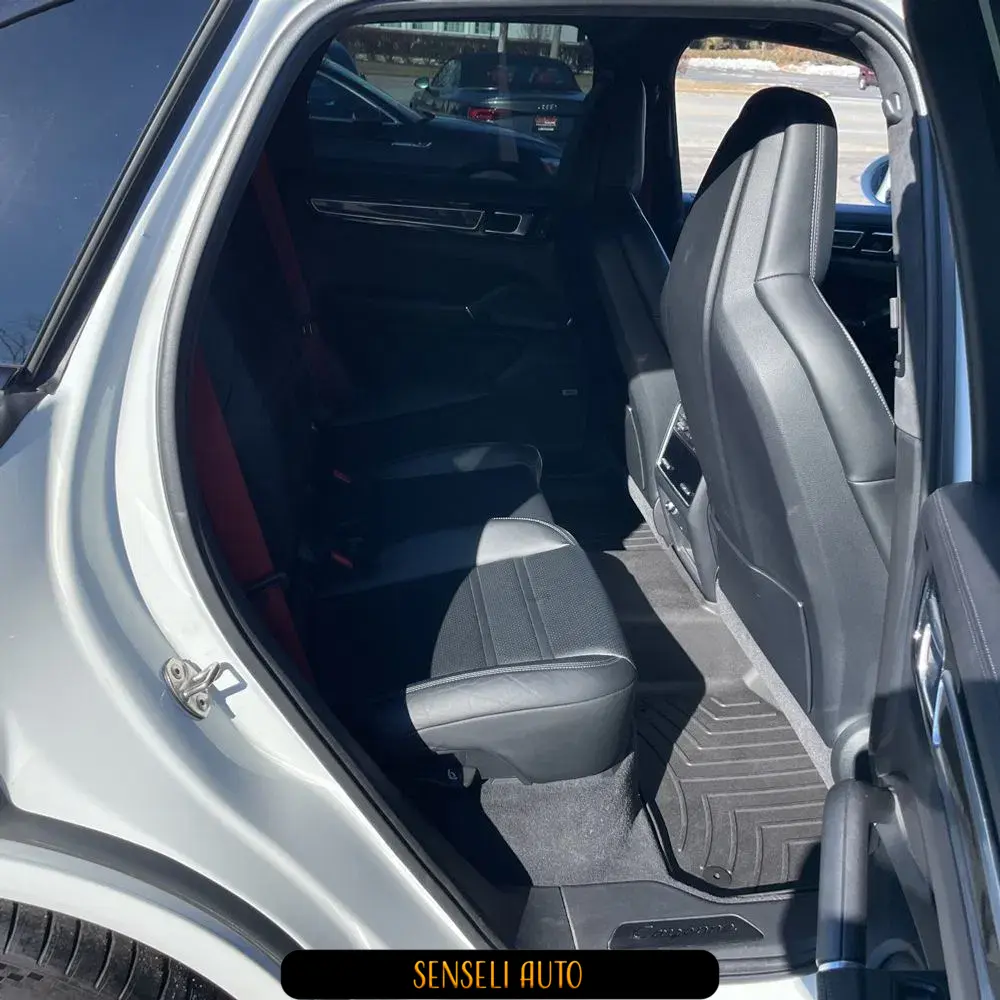 2022 Porsche Cayenne GTS